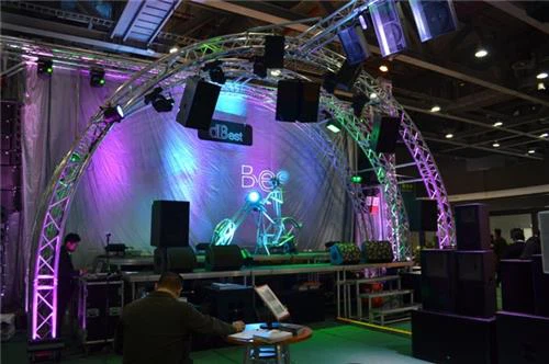 Arch Roof Truss System